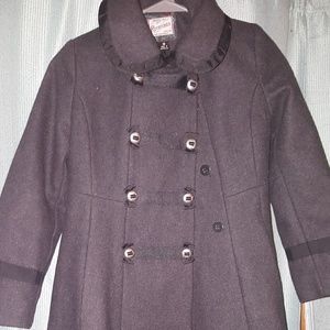 Wool coat that goes past the knees